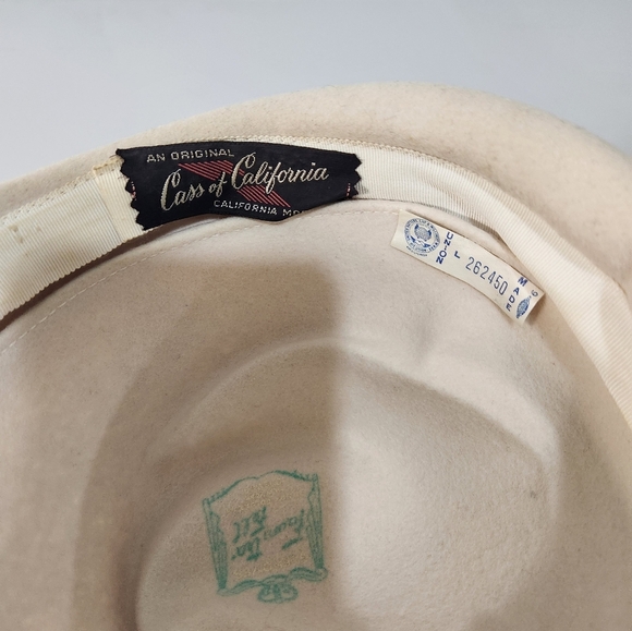 Vintage Cream Women's Hat with Pin Accent - Picture 3 of 7